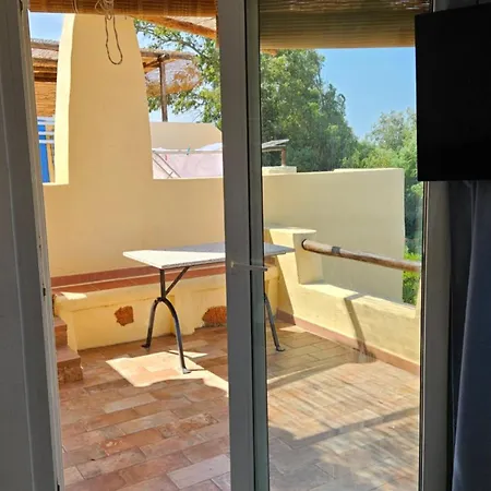 アパート Casa Prima Fila Con Vista Mare イーゾラ・ロッサ